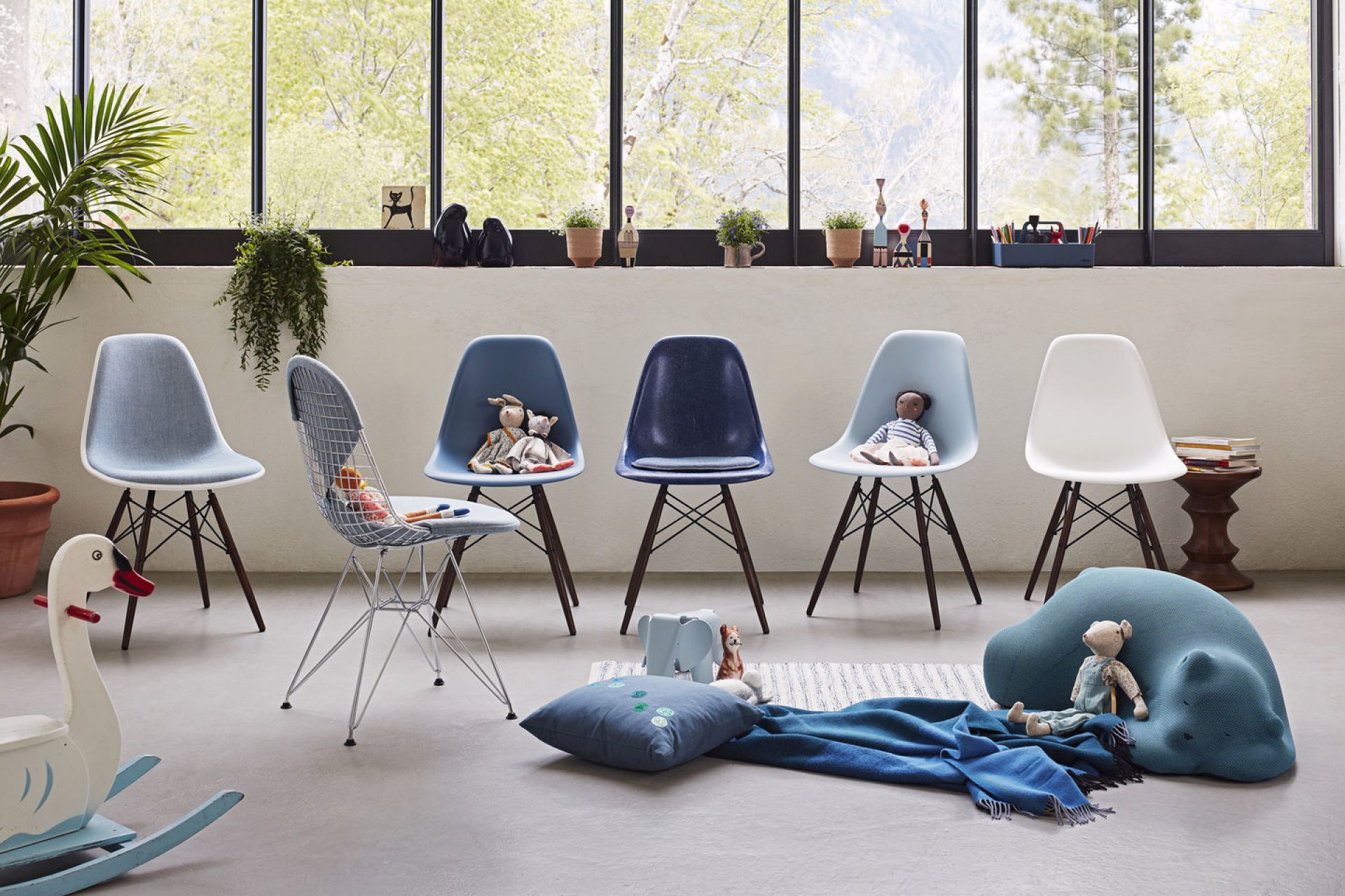 Eames Plastic Side Chair DSW stoel Vitra esdoorn zwart-groen