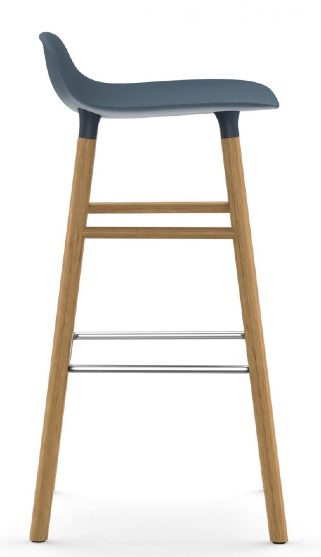 Normann Copenhagen Form Barhocker H 75 cm aus Holz, blaue Sitzfläche, Fußstütze aus Metall.