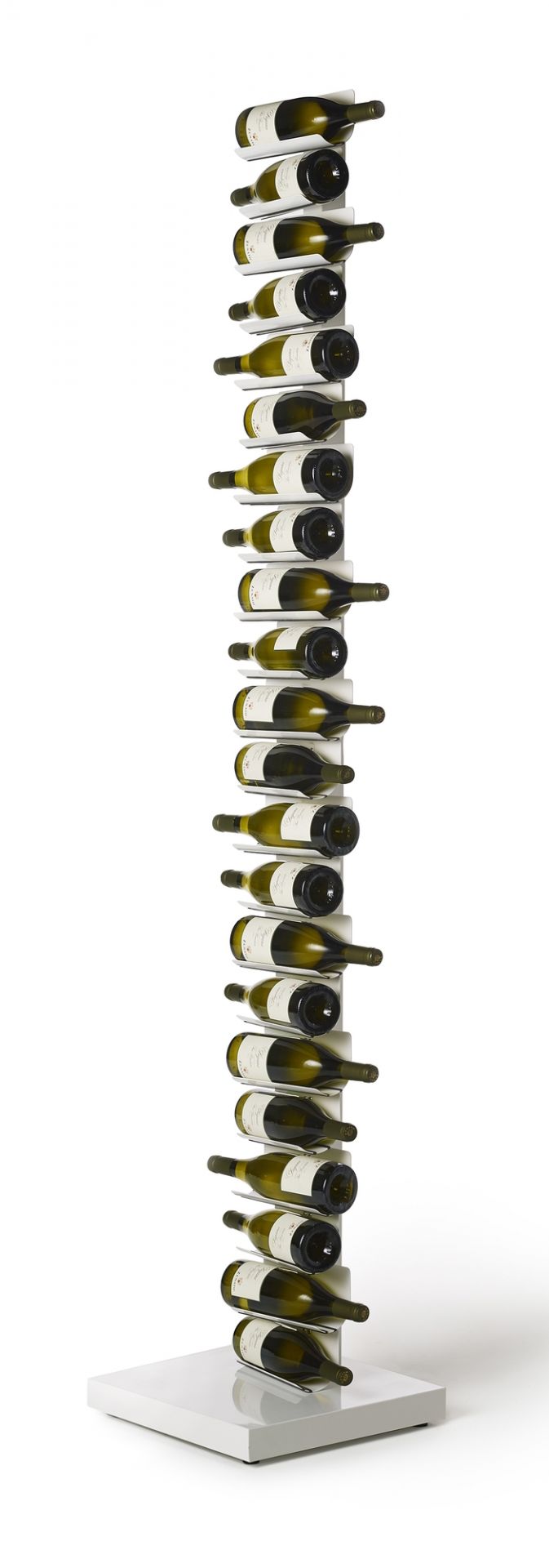 Weinflaschen in weißem Ptolomeo Vino Weinregal von Opinion Ciatti, modernes Design für stilvolle Weinlagerung.