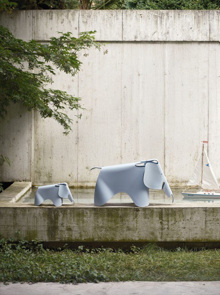 Eames Elephant-kruk RE Vitra diepzwart