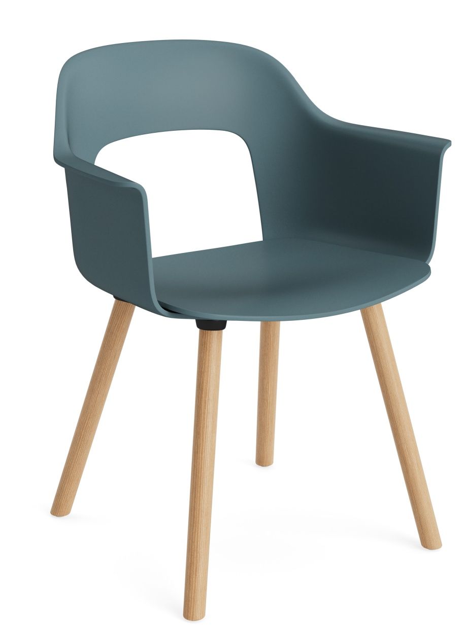 Layout Armchair 221 von Hay, blauer Armlehnstuhl mit Holzbeinen, moderner Design Stuhl für Esszimmer und Büro.