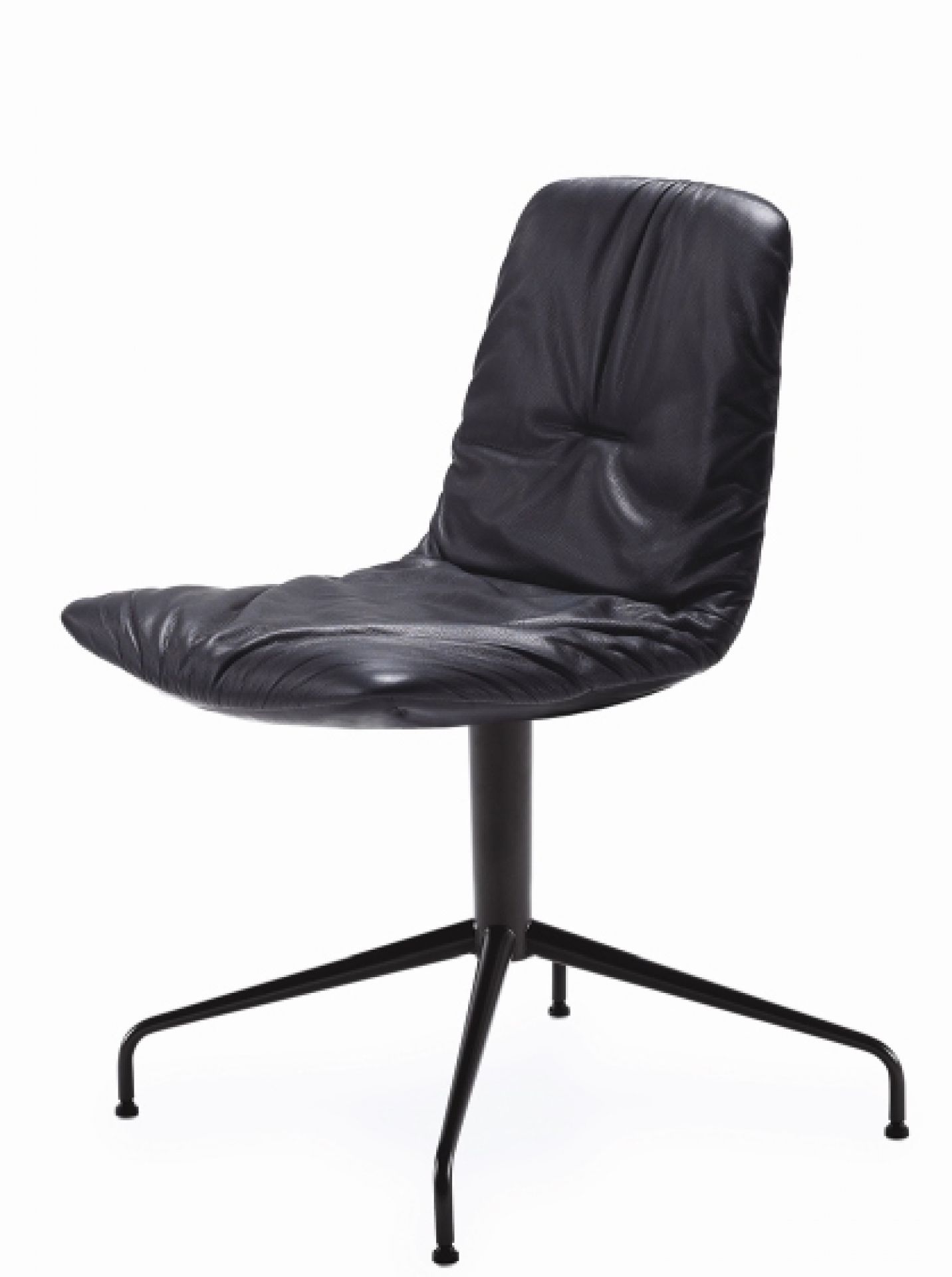 Schwarzer Leya Stuhl mit Lederbezug und filigranem Fußgestell für Esszimmer und Büro.