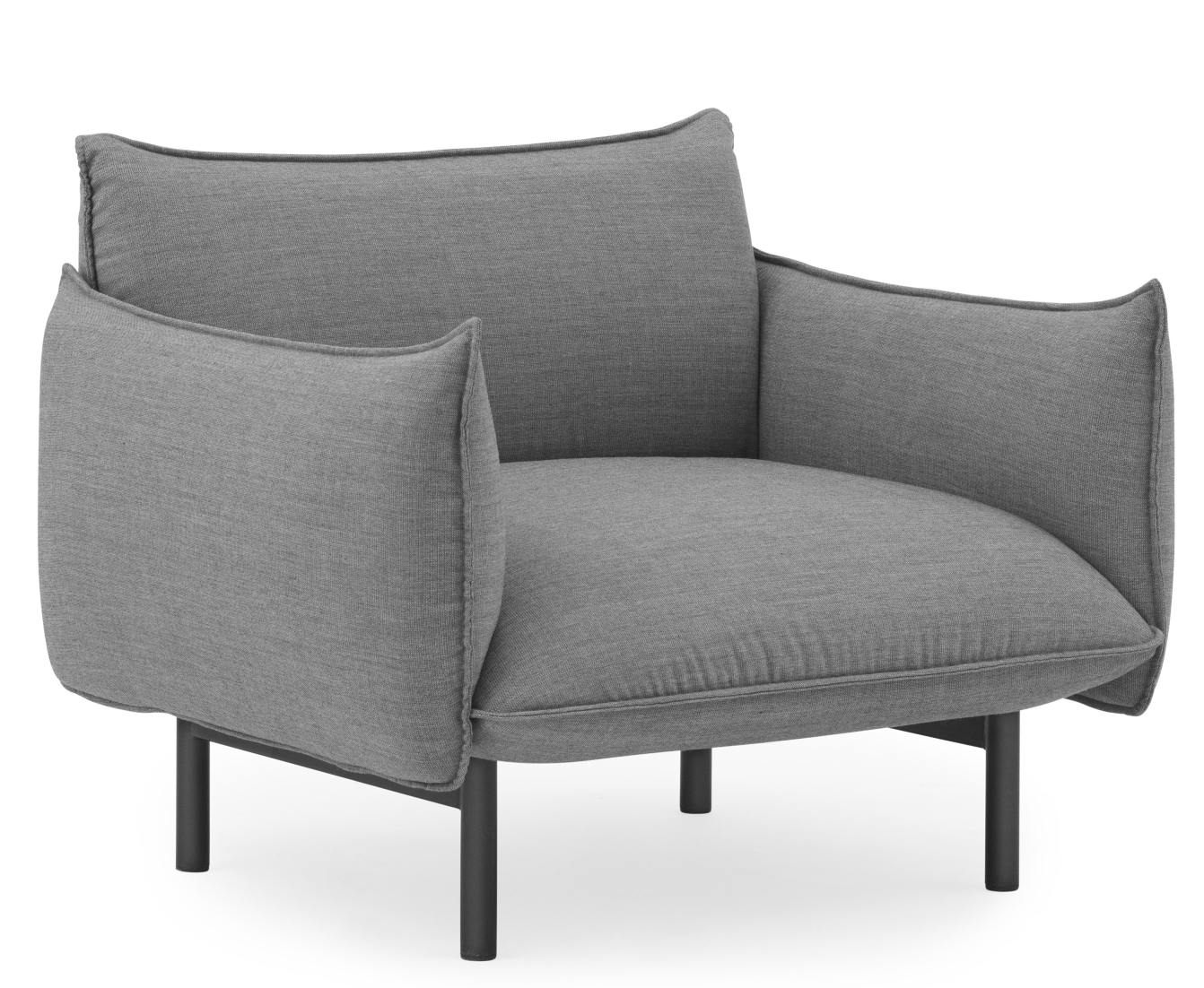 Grauer Ark Lounge Chair Sessel von Normann Copenhagen mit Stoffbezug und schwarzen Metallbeinen.