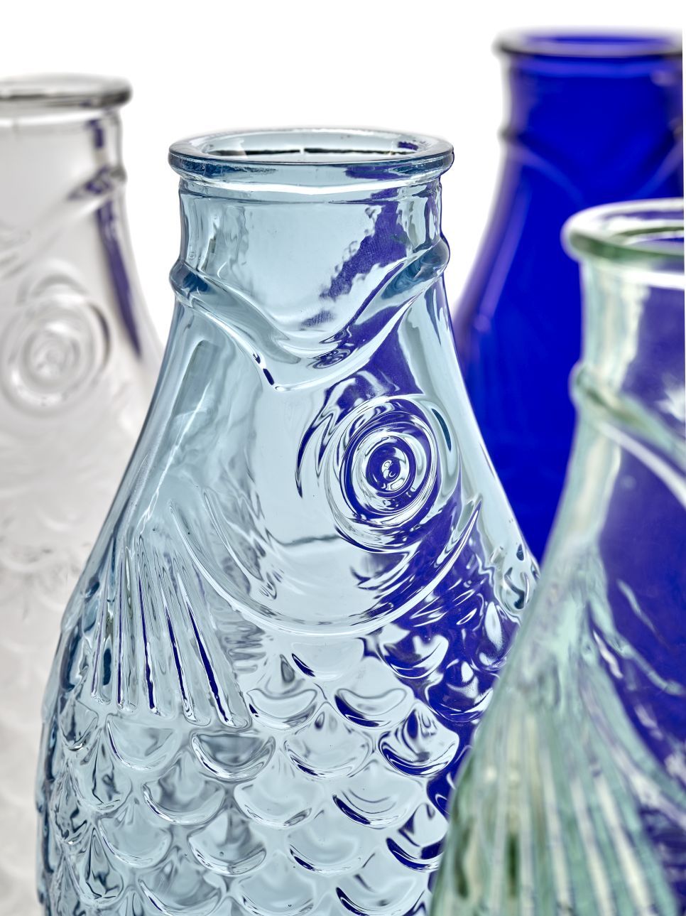 Grüne Glasflasche in Fischform von Fles Serax, dekorative Design-Flasche für Küche und Tisch.