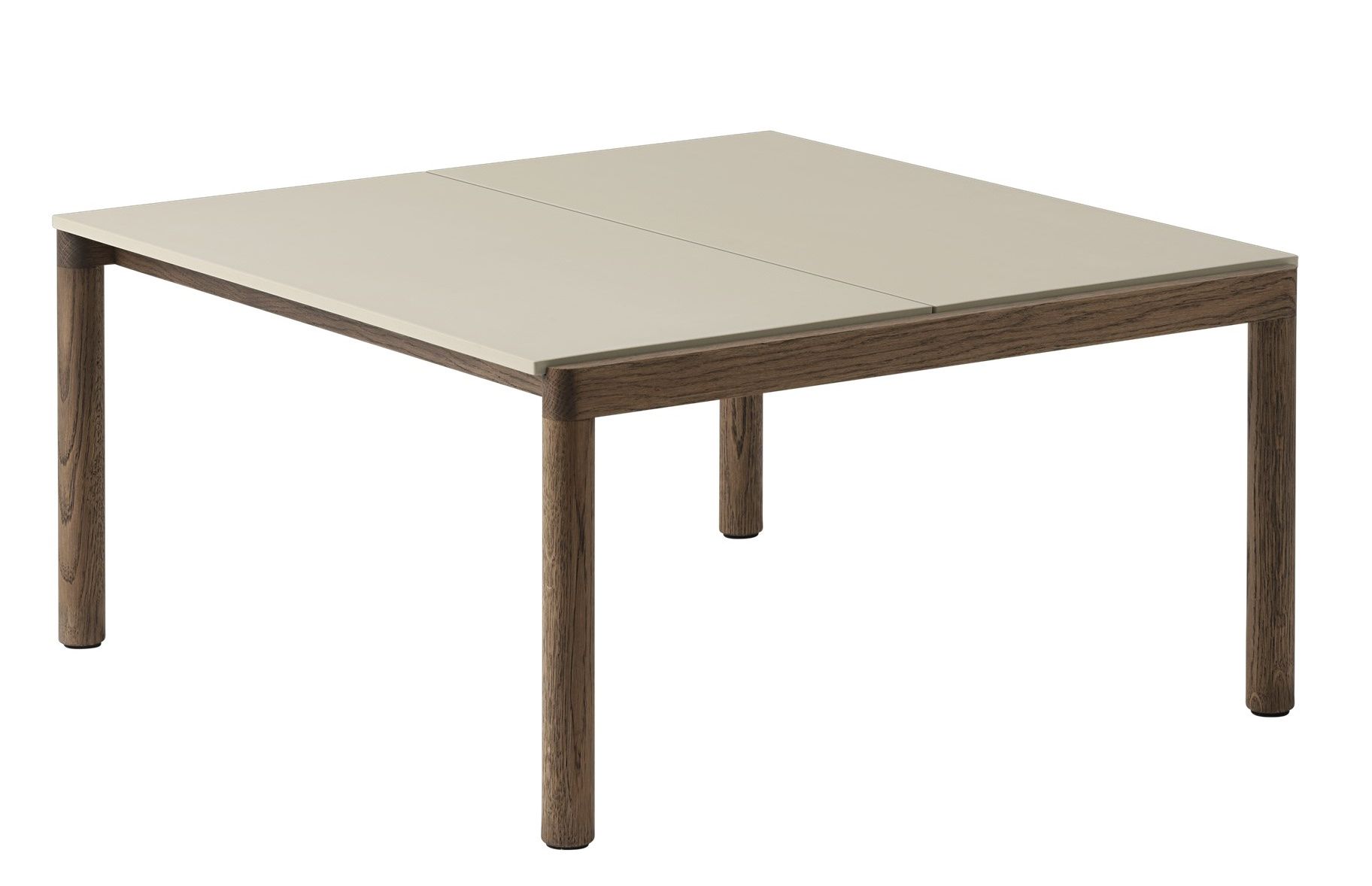 Muuto Couple Coffee Table: Moderner Couchtisch mit beiger Tischplatte und dunklem Holzgestell, quadratisch.