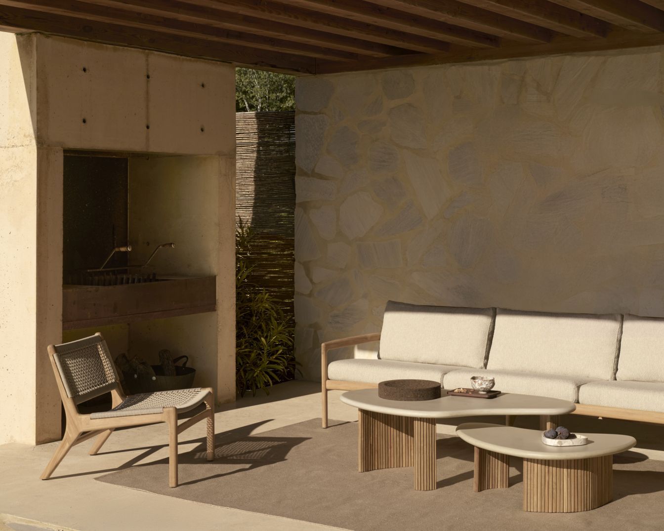 Boomerang Outdoor salontafel beton/teak Ethnicraft