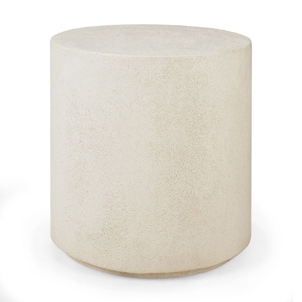 Elements Couchtisch von Ethnicraft: Runder Beistelltisch aus Microzement in Off White. Moderner Wohnzimmertisch.