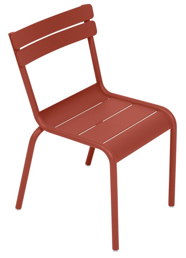 Fermob Luxembourg Kinderstuhl für den Außenbereich in roter Farbe, moderner Metallstuhl für Kinder.
