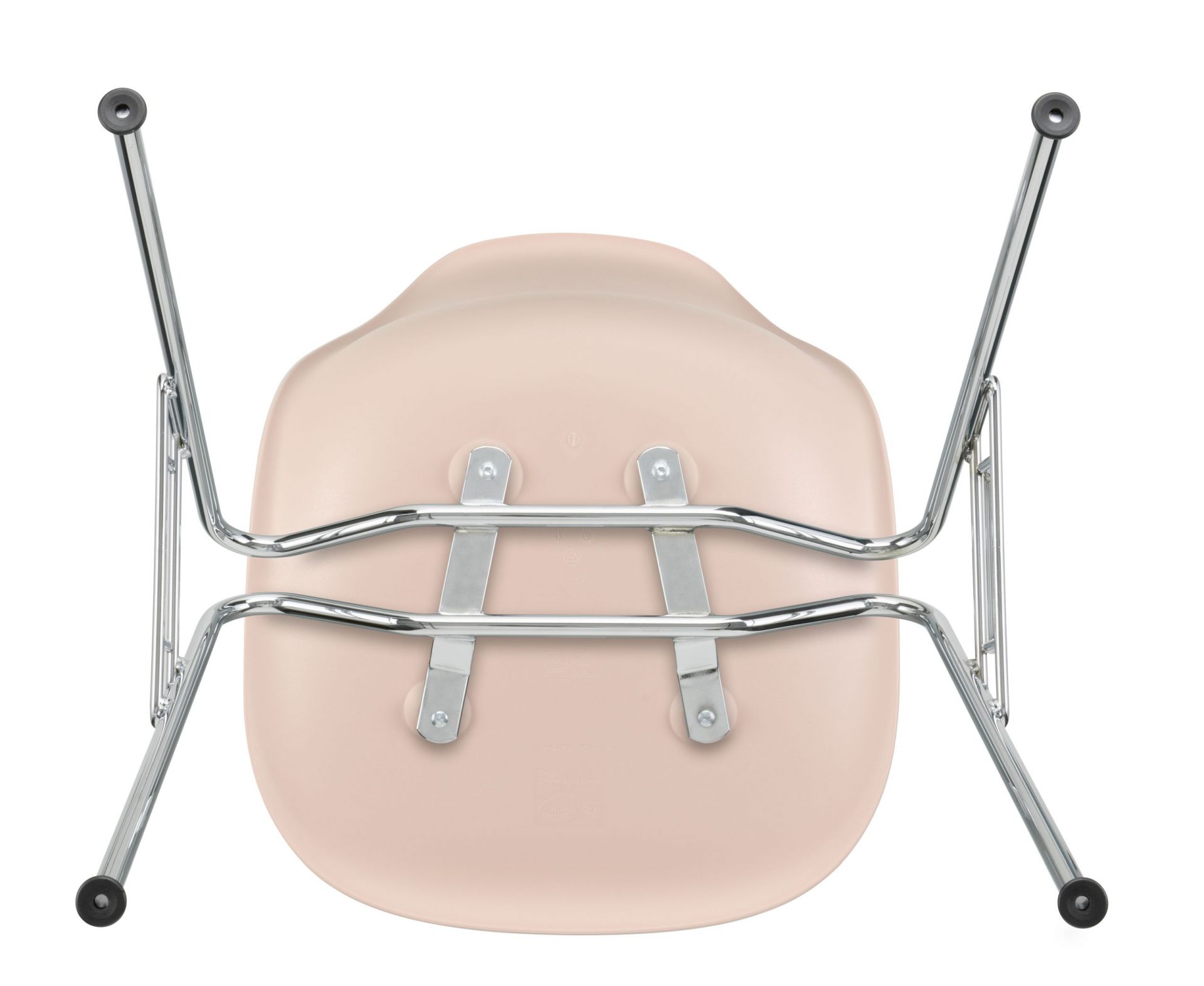 Detailaufnahme der Unterseite des Eames Plastic Side Chair DSS Stuhl von Vitra mit verchromtem Gestell.