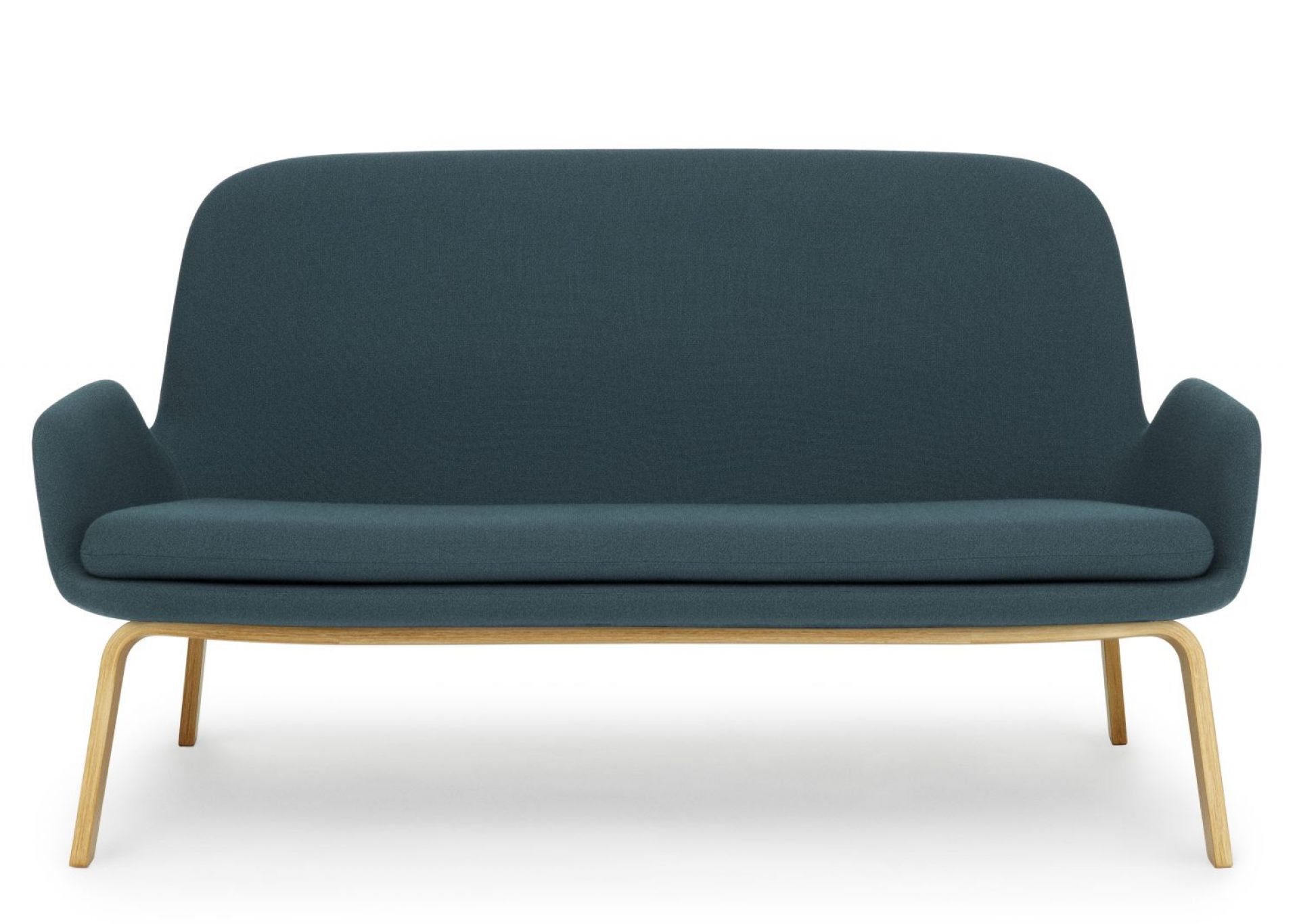 Normann Copenhagen Era Sofa mit Holzgestell in blaugrün, modernes Design für Wohnzimmer und Lounge.