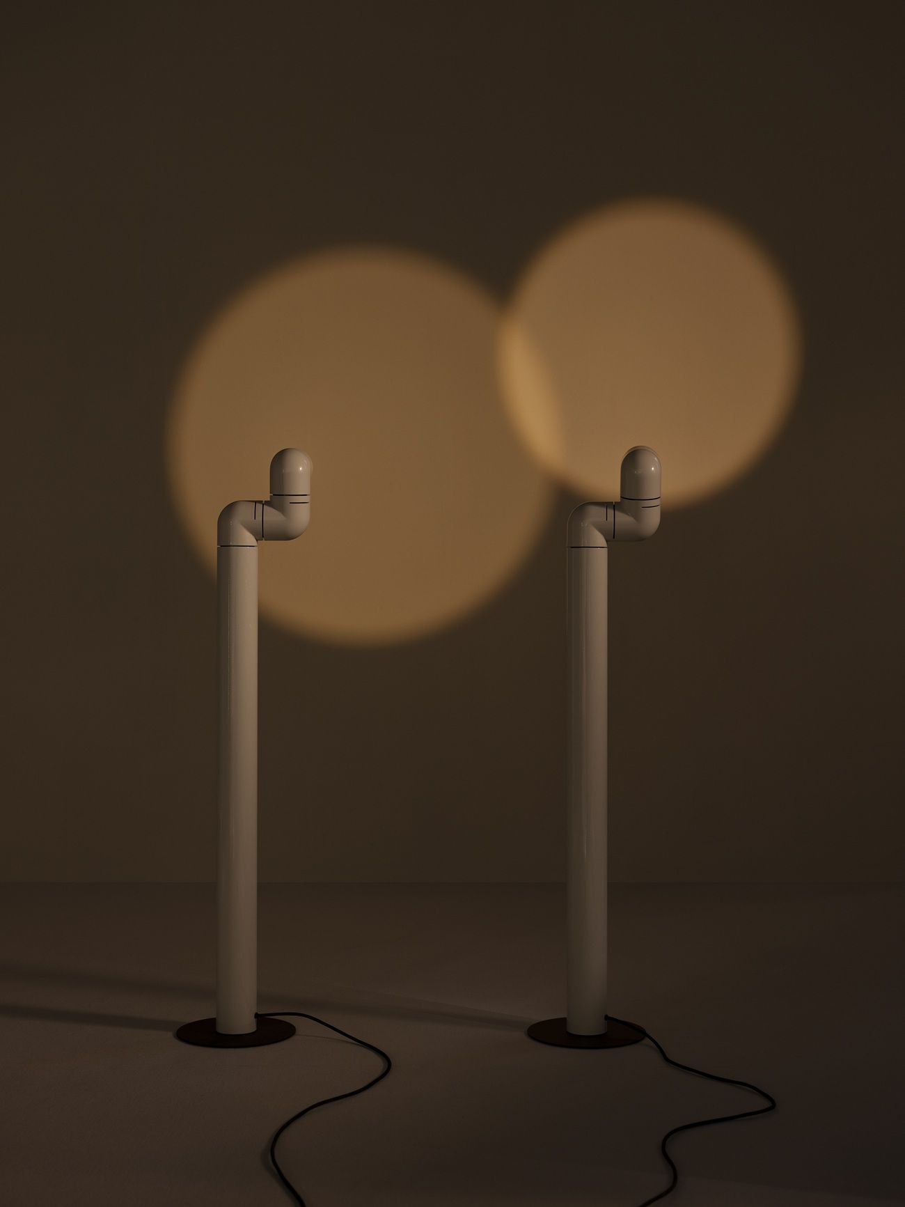 Tatu Alta staande lamp van Santa & Cole