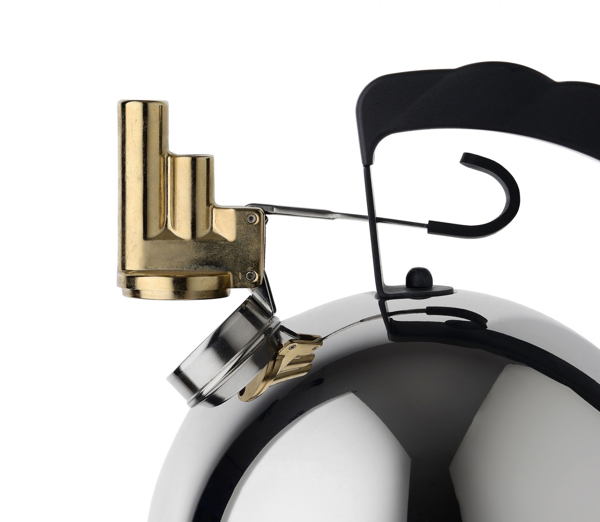 Detailaufnahme des Alessi 9091 FM Wasserkessels mit Pfeife und schwarzem Griff. Design-Klassiker für die Küche.