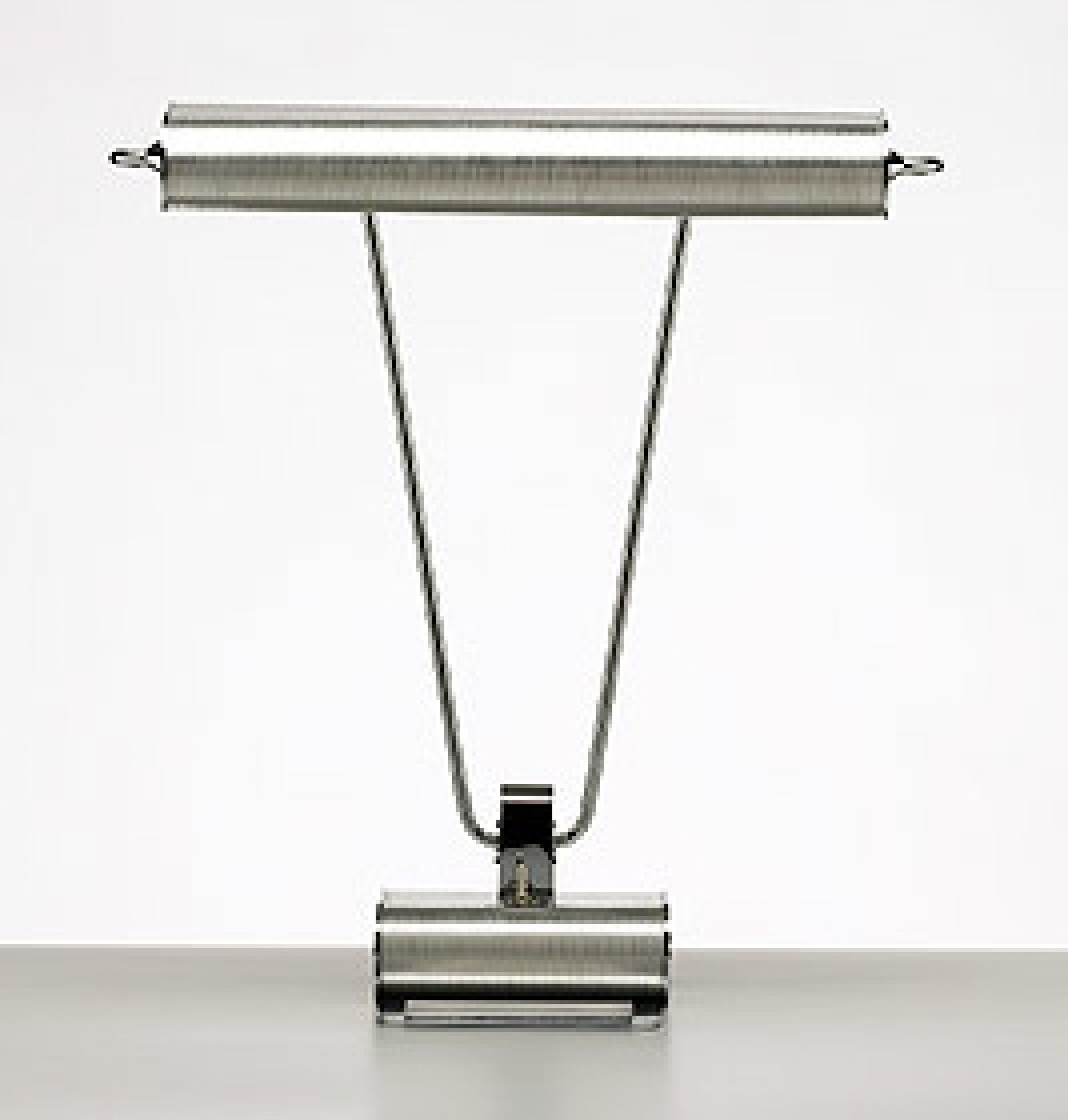 AD34 Art Déco Schreibtischleuchte von Tecnolumen: Silberne Lampe im Bauhaus Design für den Schreibtisch.