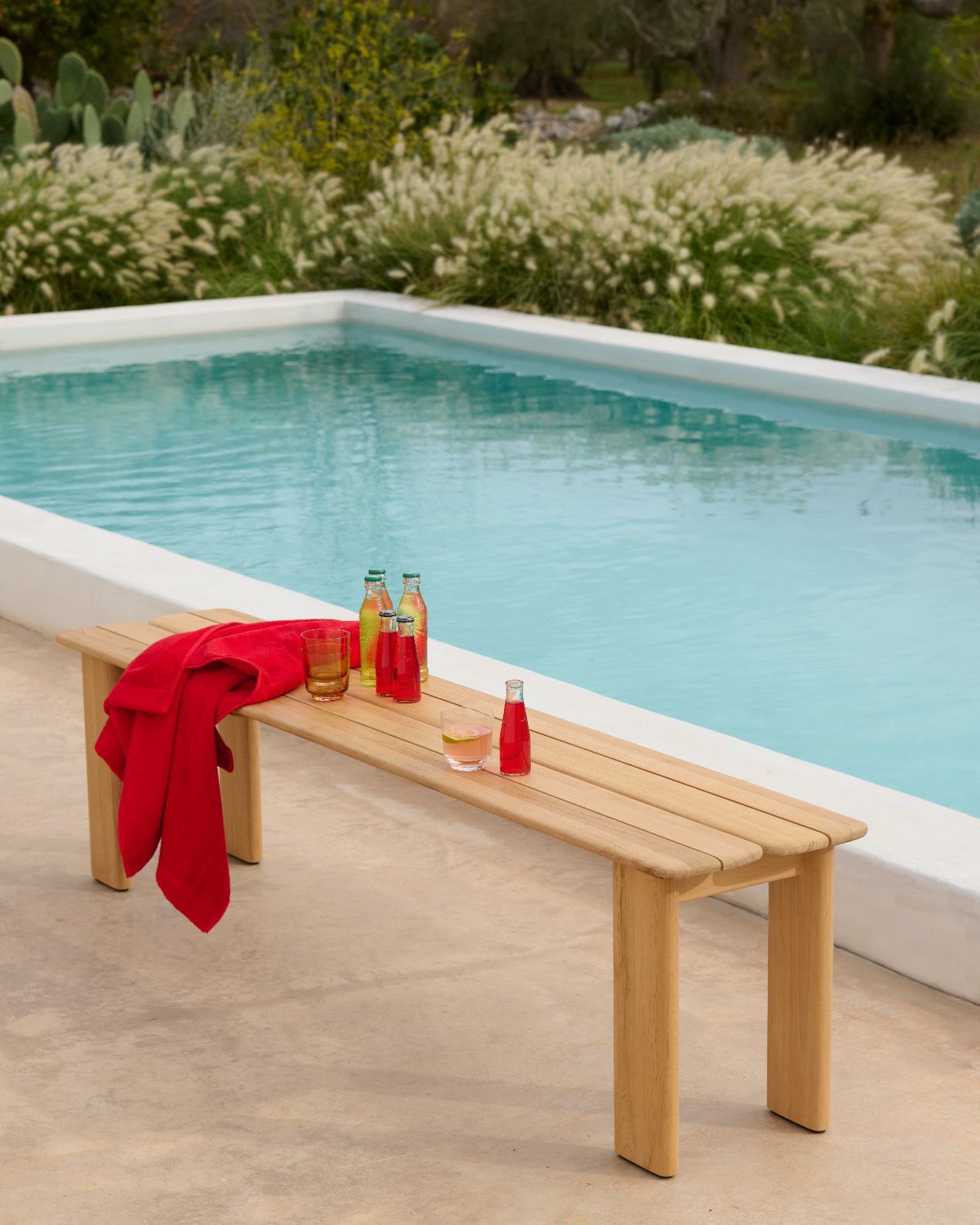 Assemble Bench Bank Teak Outdoor Muuto