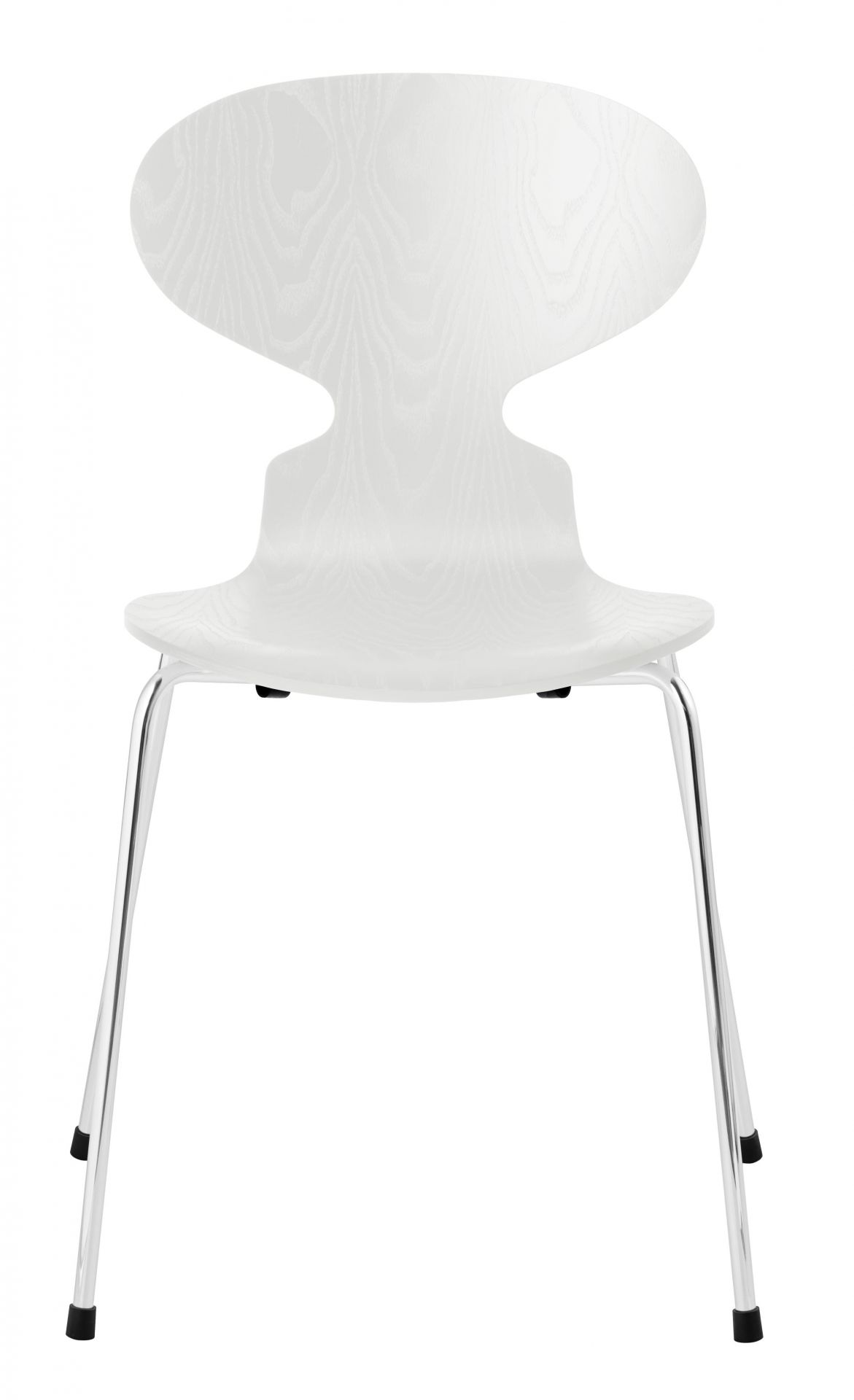 Fritz Hansen Die Ameise Stuhl 3101 mit weißer Sitzschale und verchromtem 4-Fuß-Gestell.